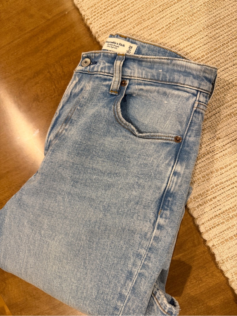 Abercrombie & Fitch Women's Light Wash Straight Leg Jeans